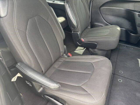 2023 Chrysler Pacifica Touring