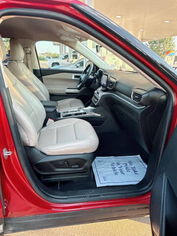 2023 Ford Explorer XLT