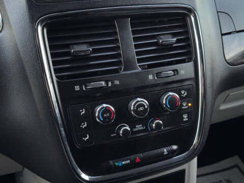 2016 Dodge Grand Caravan SE