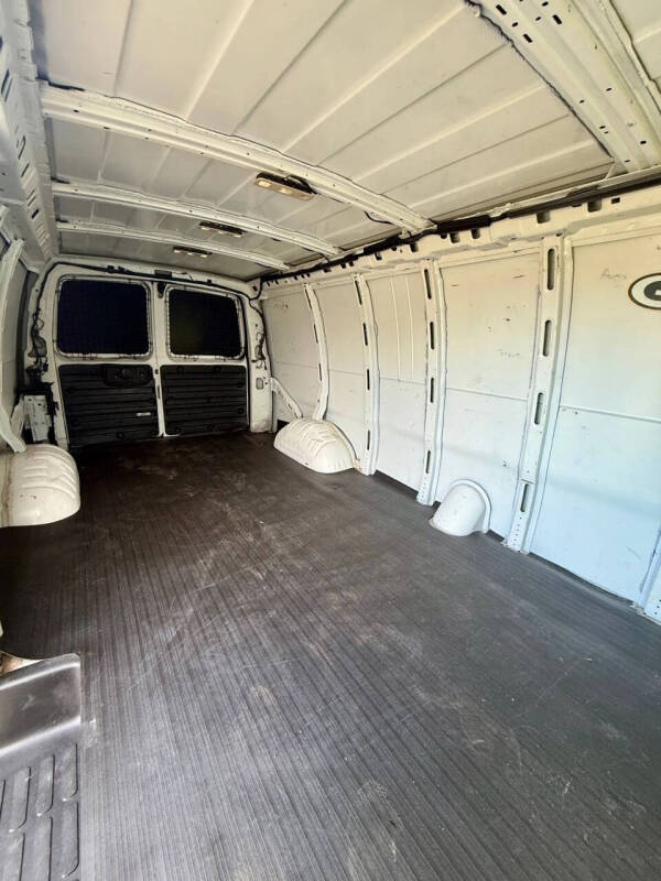 2020 Chevrolet Express 2500