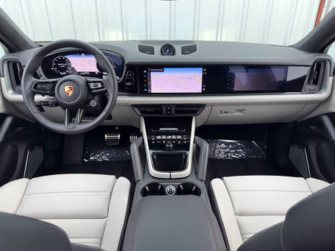 2024 Porsche Cayenne Turbo E-Hybrid Coupe