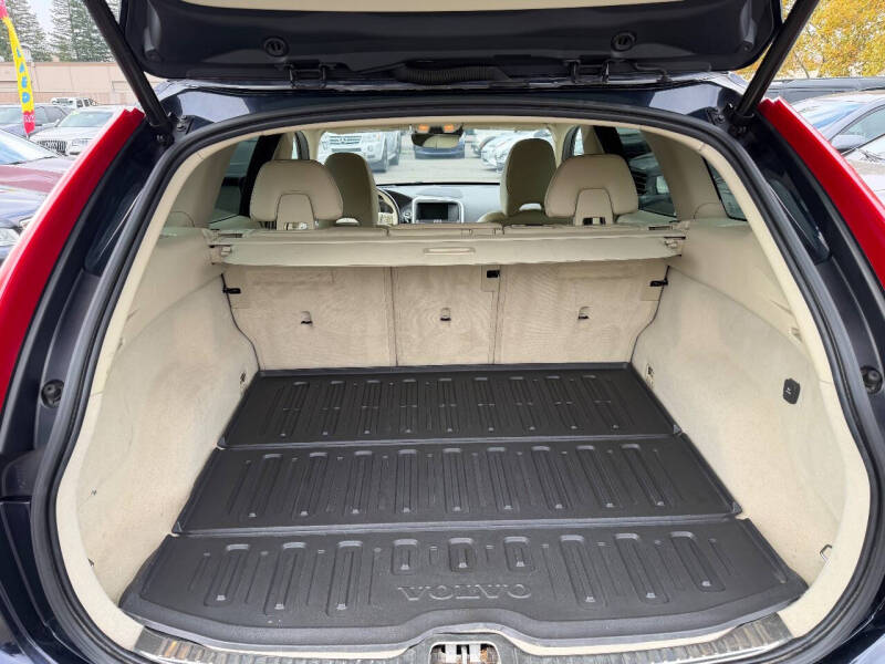 2016 Volvo XC60 T5 Drive-E Platinum