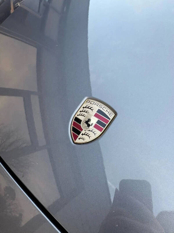 2018 Porsche Cayenne Platinum Edition