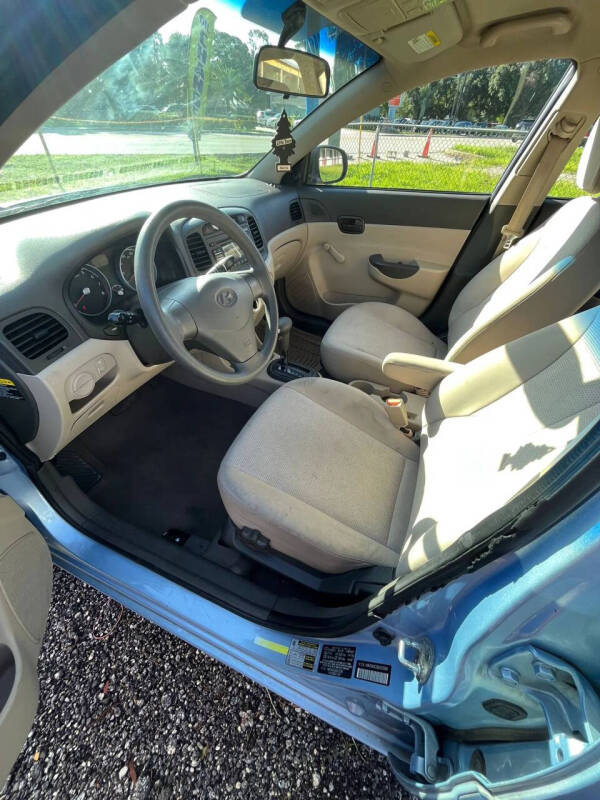 2011 Hyundai Accent GLS