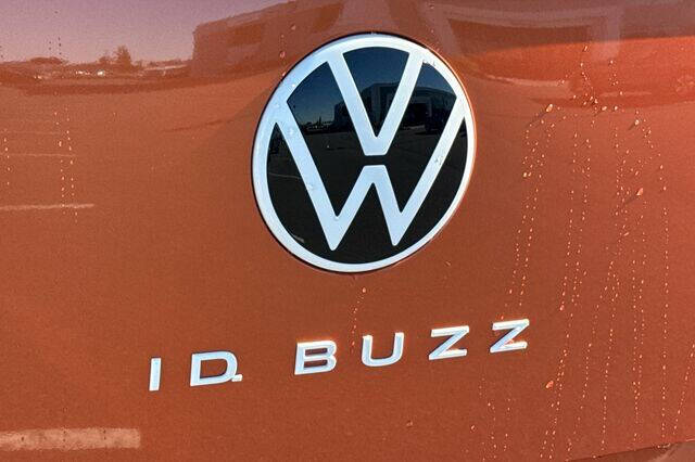 2025 Volkswagen ID. Buzz Pro S Plus