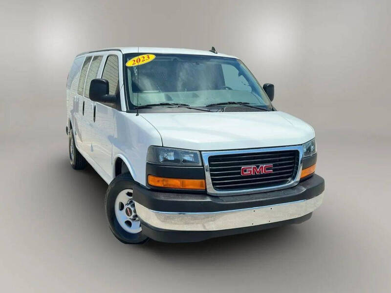 2023 GMC Savana 2500