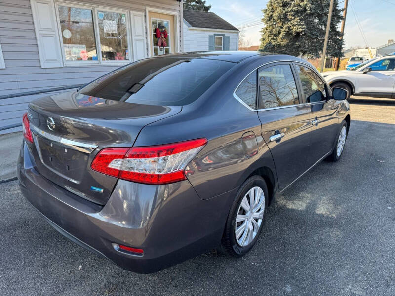 2015 Nissan Sentra S photo 17