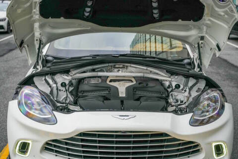 2021 Aston Martin DBX