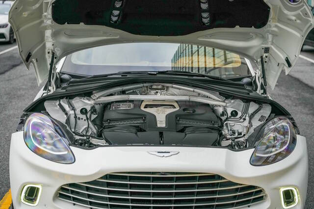 2021 Aston Martin DBX