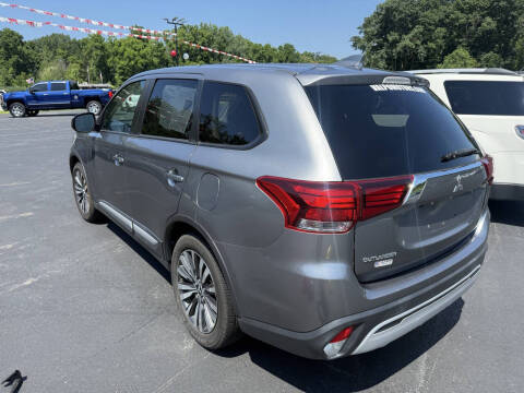 2020 Mitsubishi Outlander ES