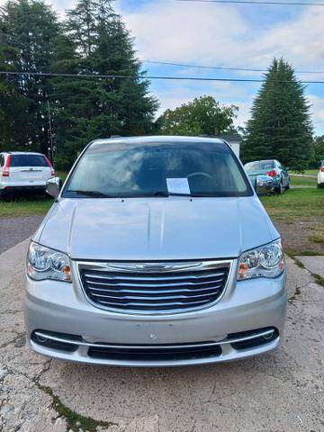 2011 Chrysler Town and Country Touring-L