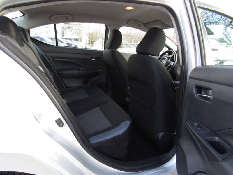 2023 Nissan Versa SV