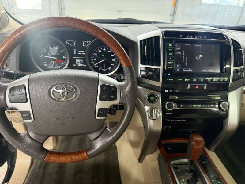 2014 Toyota Land Cruiser