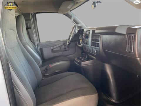 2023 Chevrolet Express 2500