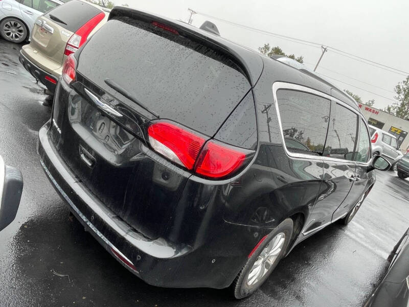2018 Chrysler Pacifica Touring L