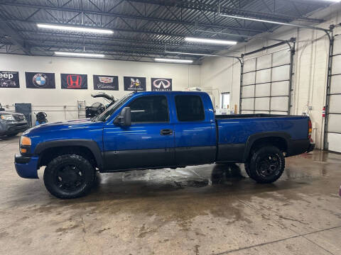 2004 GMC Sierra 1500 for sale at JE Autoworks LLC in Willoughby OH