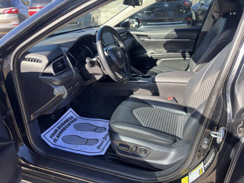 2022 Toyota Camry SE