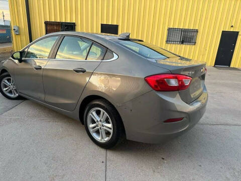 2017 Chevrolet Cruze LT Auto