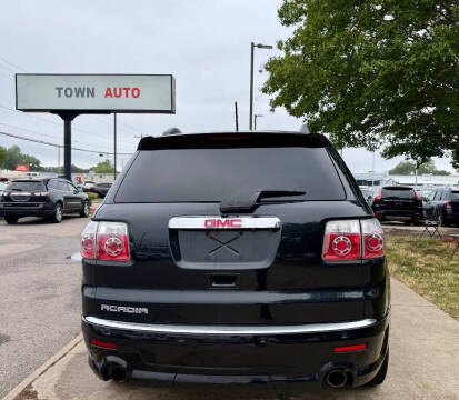 2011 GMC Acadia Denali