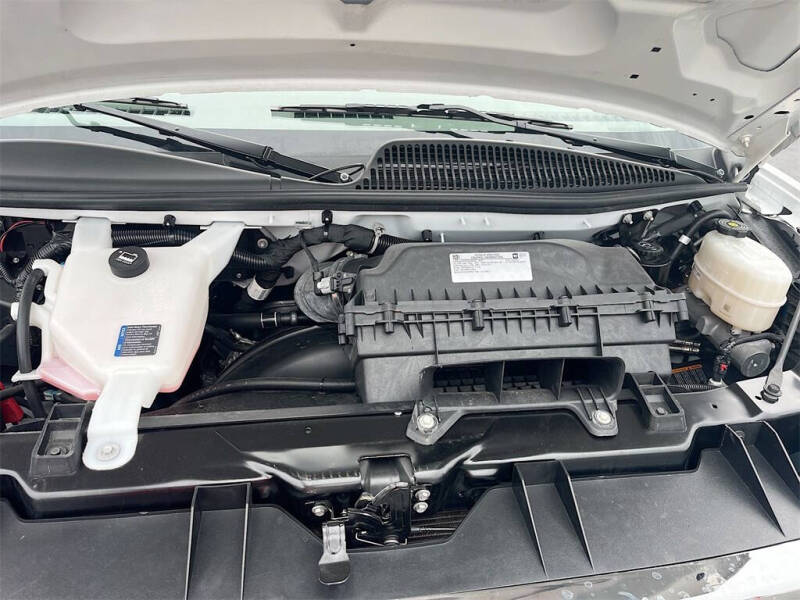 2024 GMC Savana 2500