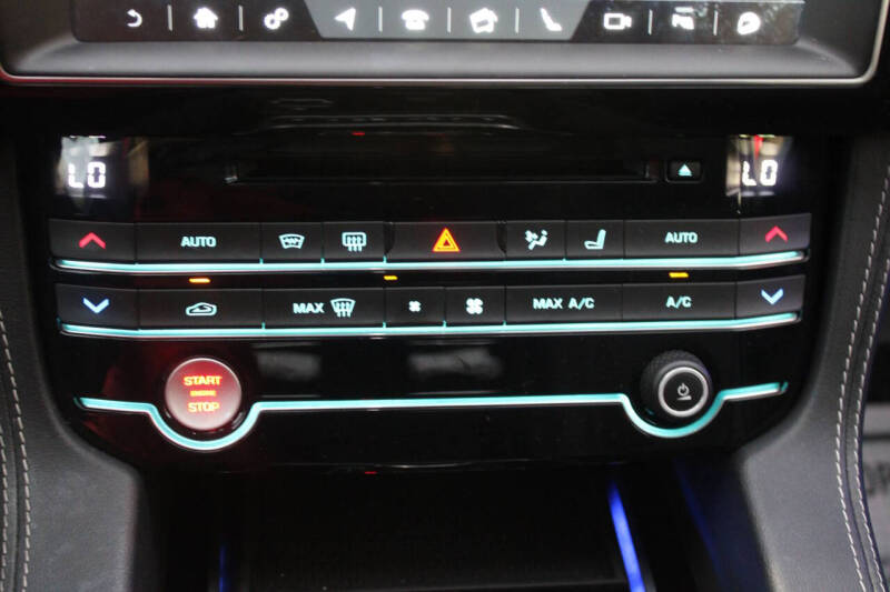 2020 Jaguar F-PACE 30t R-Sport