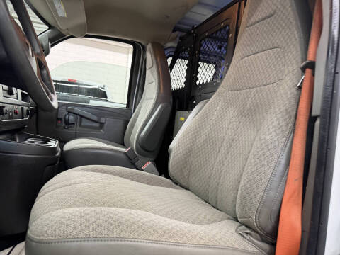 2017 GMC Savana 2500