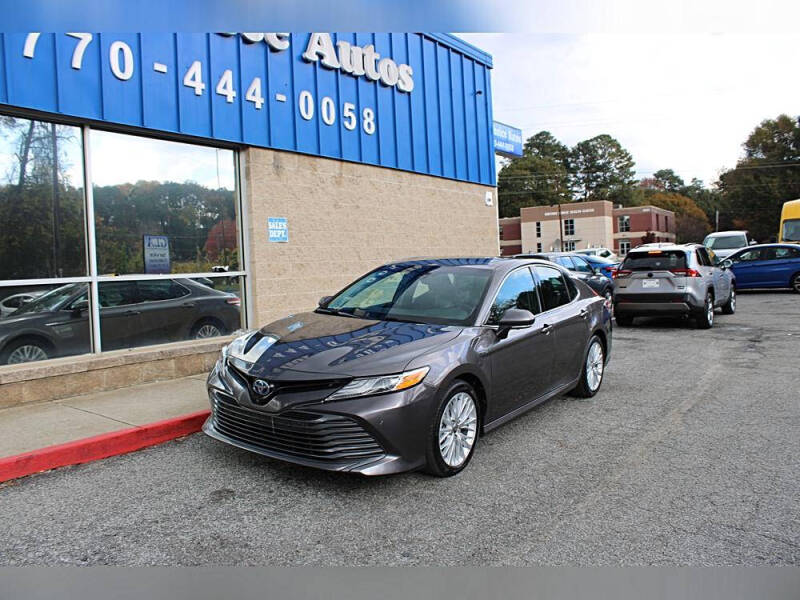 2020 Toyota Camry Hybrid XLE