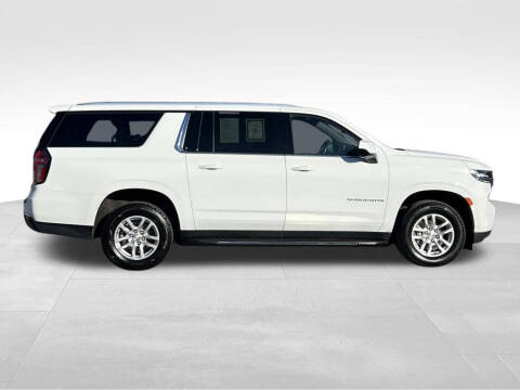 2024 Chevrolet Suburban LT