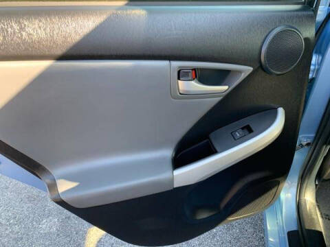 2012 Toyota Prius Plug-in Hybrid Advanced