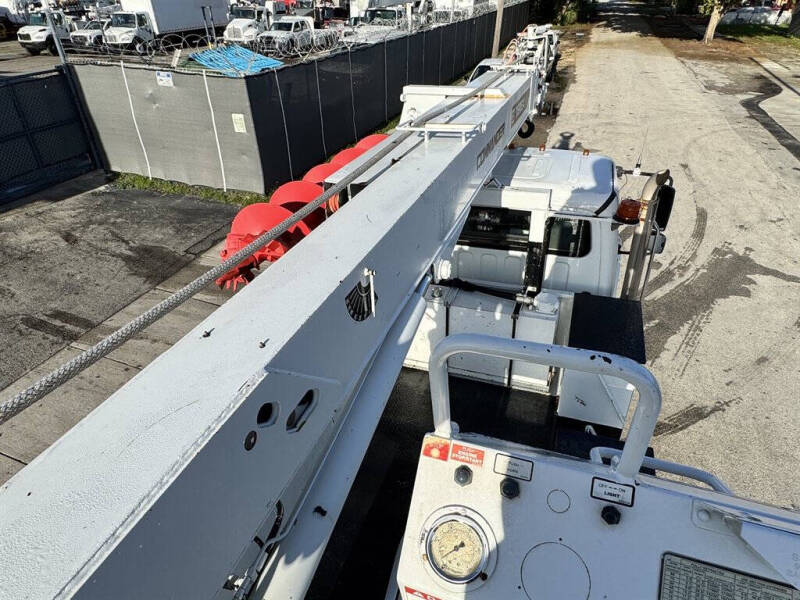 2017 Freightliner M2 106