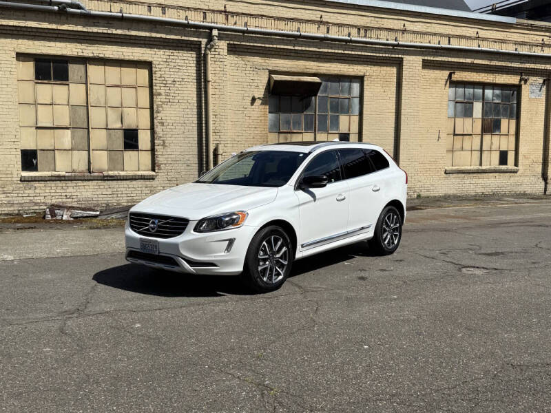 2017 Volvo XC60 T6 Dynamic