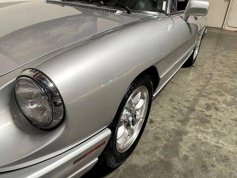 1991 Alfa Romeo Spider Veloce