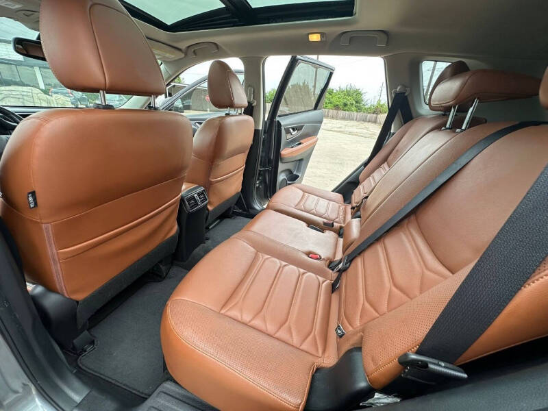 2017 Nissan Rogue SL