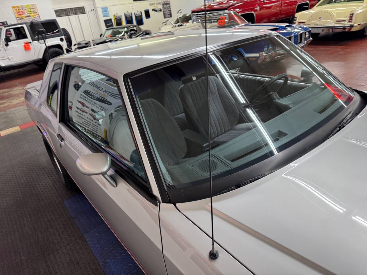 1985 Chevrolet Monte Carlo 10