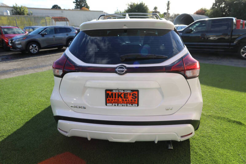 2023 Nissan Kicks SV