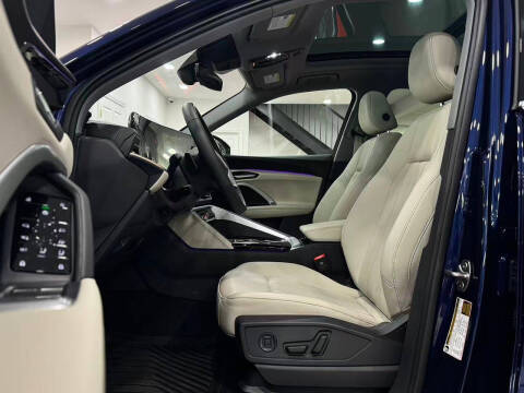 2025 Audi Q5 quattro Premium TFSI