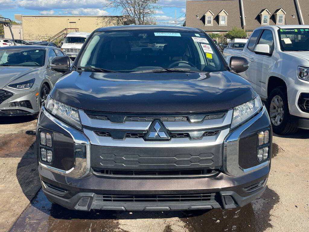 2023-mitsubishi-outlander-sport-es-awd-4dr-crossover.jpg