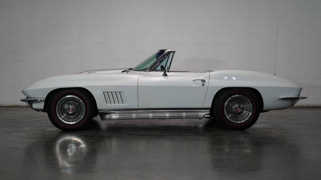 1967 Chevrolet Corvette 2