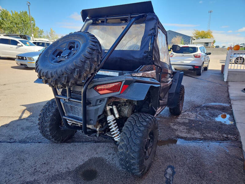2018 Polaris Razor