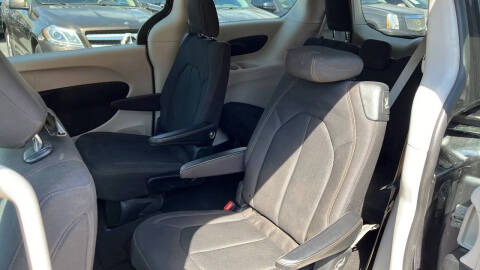 2017 Chrysler Pacifica Touring