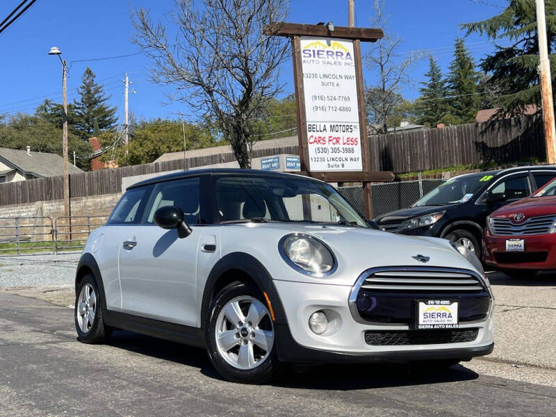 2015 MINI Cooper Base's photo