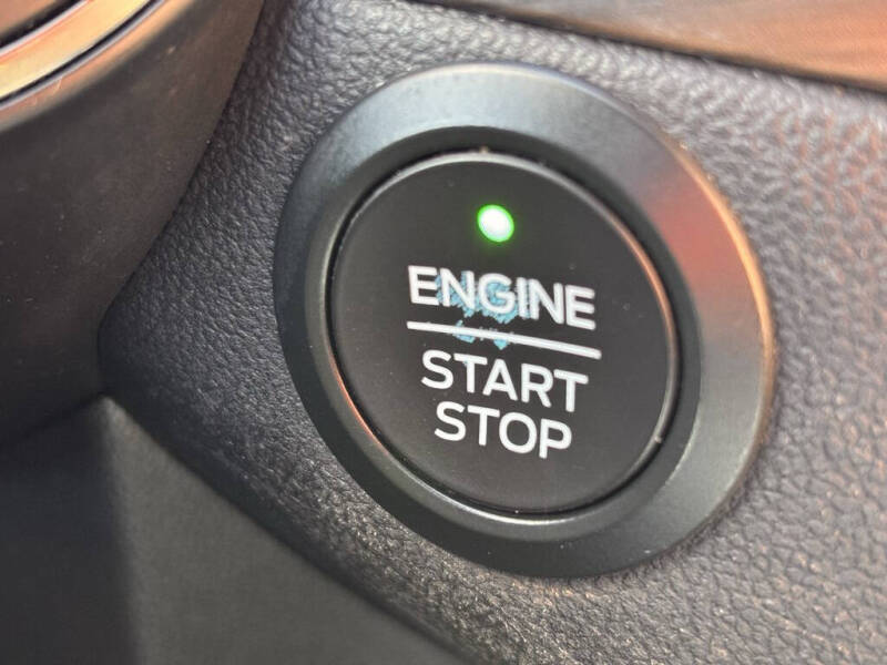 2020 Ford Escape Hybrid Titanium