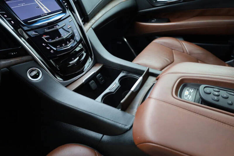 2019 Cadillac Escalade Luxury