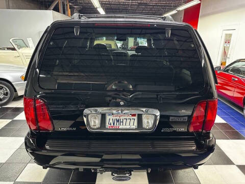 2002 Lincoln Navigator