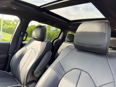 2027 Chrysler Pacifica Limited