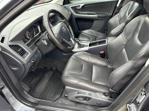 2017 Volvo XC60 T6 Dynamic