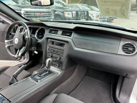 2013 Ford Mustang V6