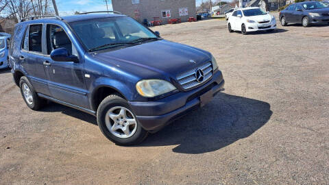 2000 Mercedes-Benz M-Class for sale at CANANDAIGUA AUTO SALES in Webster NY