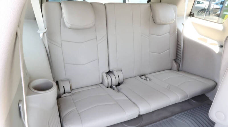 2018 Cadillac Escalade Luxury