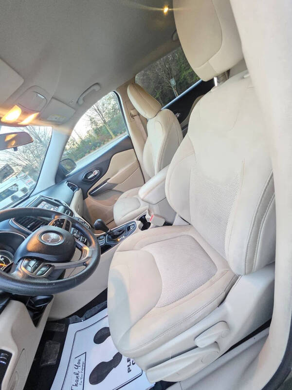 2019 Jeep Cherokee Latitude